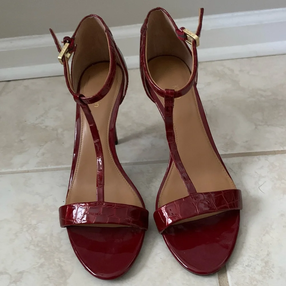 CK red croc t-strap heeled sandal - Picture 5 of 6